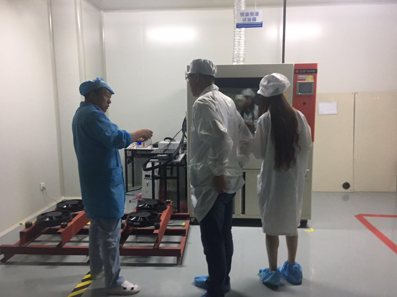 森普捷接待厦门金龙轻客事业部谢乐敏技术总监一行